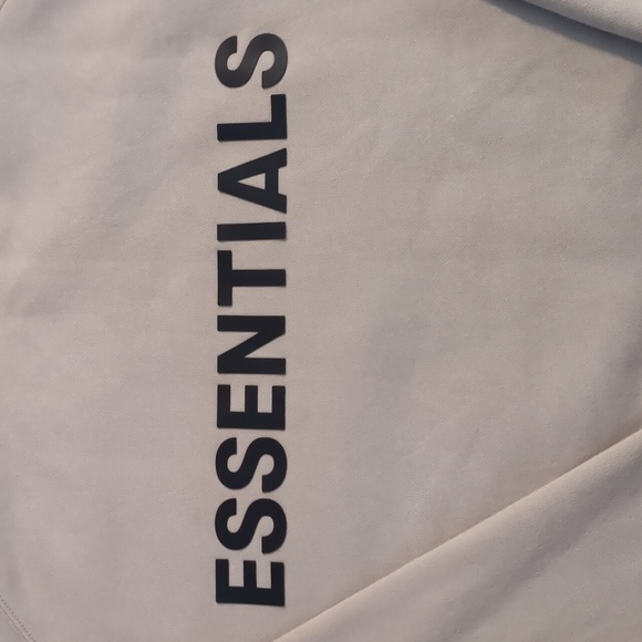 Fear of God Essentials Crewneck Applique Logo Olive/Khaki Color Way - Picture 3 of 8